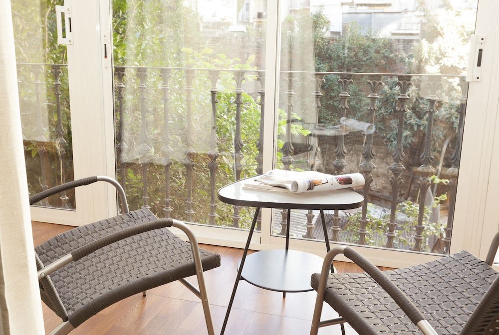 Апартаменти Easy Sleep Gaudi Terrace Барселона Екстер'єр фото